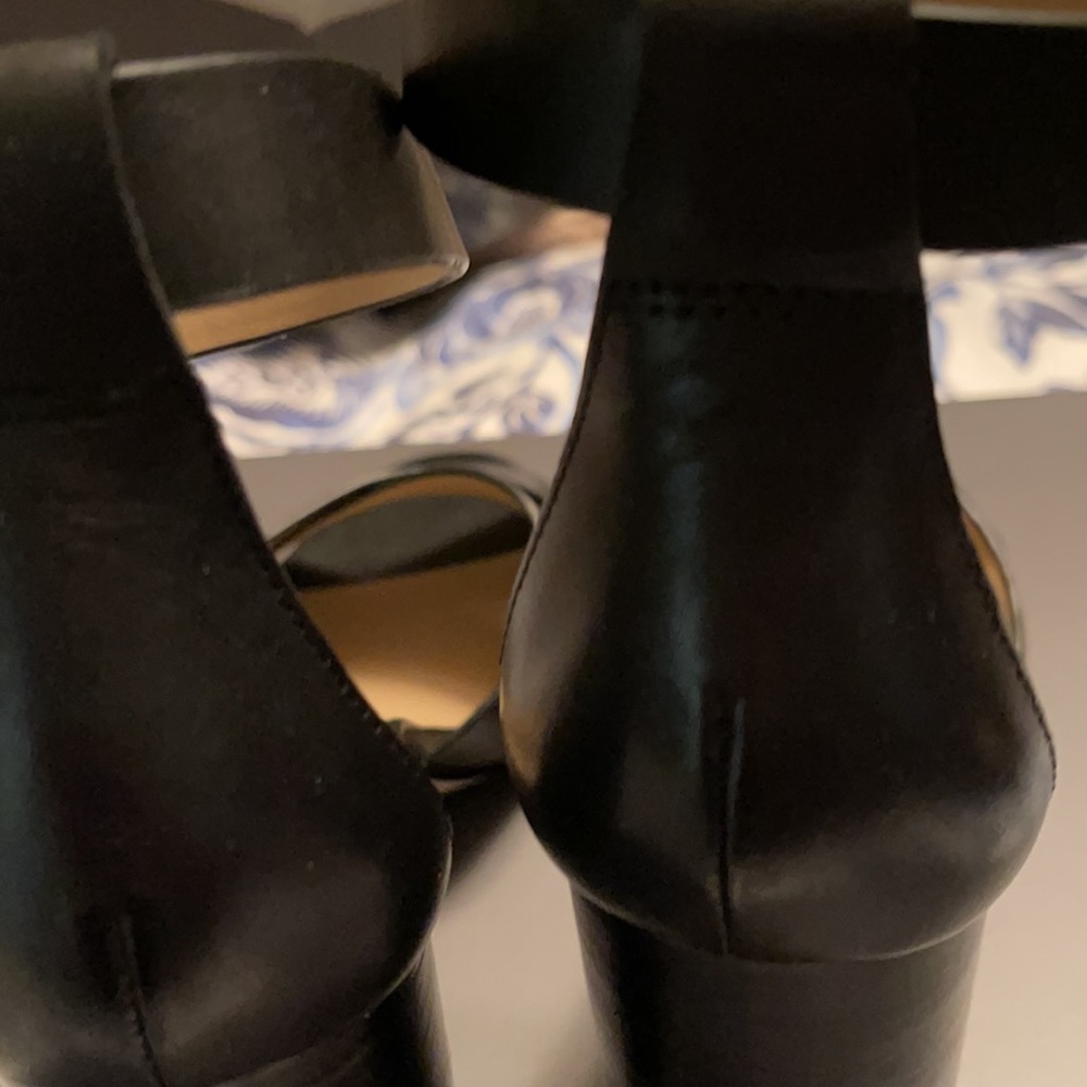 Ann Taylor Liya Leather Block Heel Sandals Shoes 458335 - Picture 10 of 11